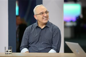 HPE CEO Antonio Neri drives AI transformation and hybrid cloud adoption, positioning HPE at the forefront of the next industrial revolution.